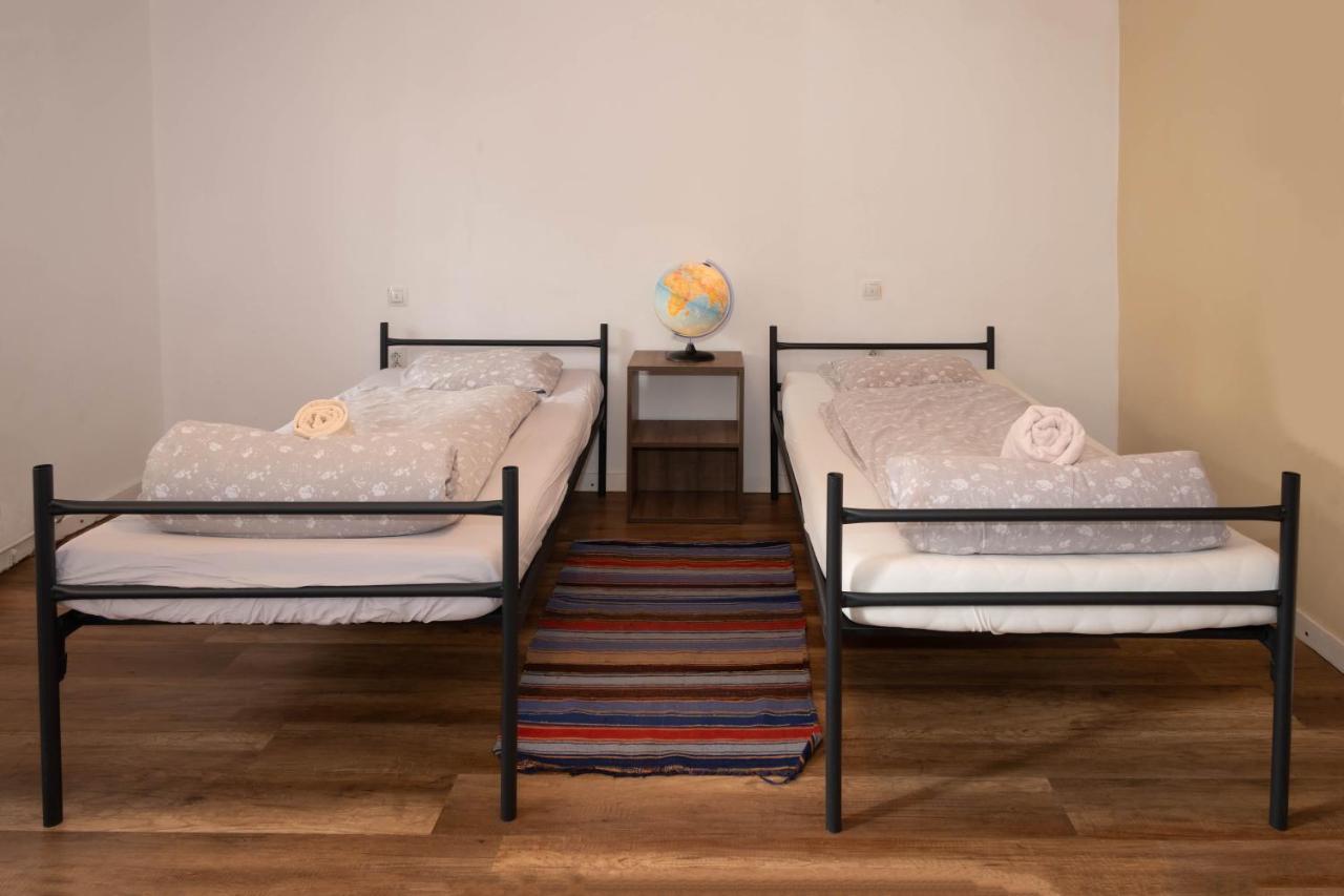 Zen Hostel كلوج-نابوكا المظهر الخارجي الصورة